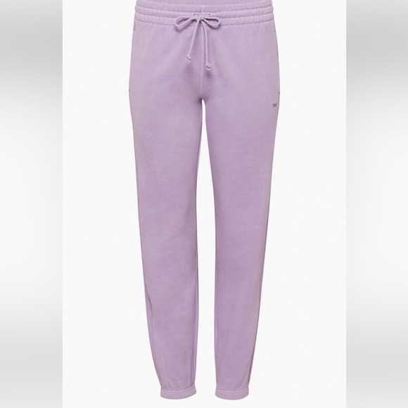 Aritzia Pants - ARITZIA NWOT TNA COZY FLEECE SWEAT PANTS/JOGGERS IN LAVENDER SIZE MEDIUM POCKETS